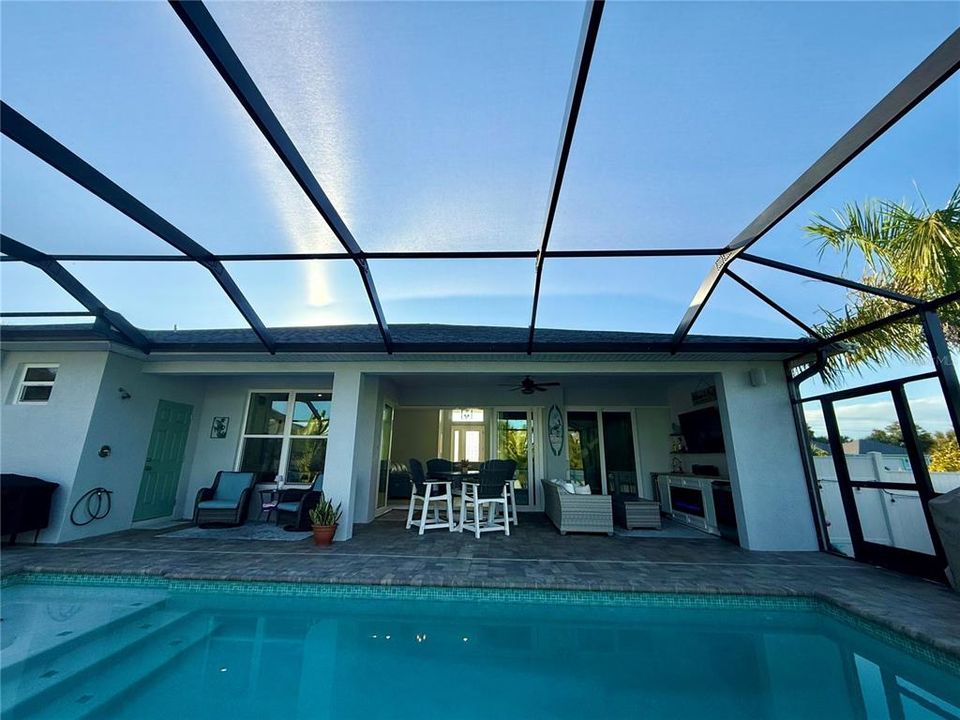 For Sale: $539,900 (3 beds, 2 baths, 1665 Square Feet)