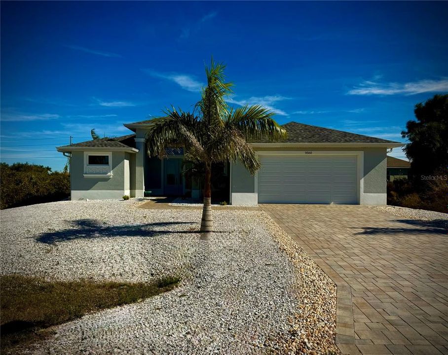 For Sale: $539,900 (3 beds, 2 baths, 1665 Square Feet)