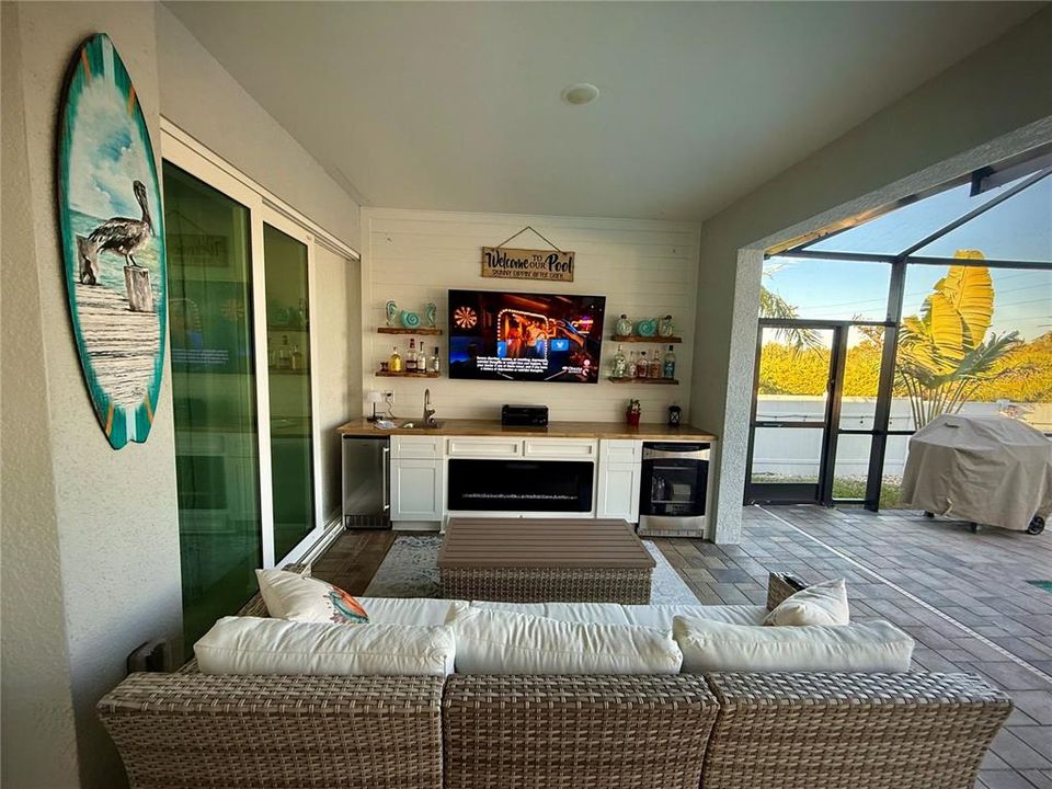 For Sale: $539,900 (3 beds, 2 baths, 1665 Square Feet)