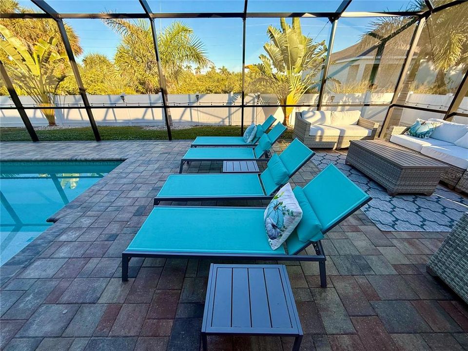 For Sale: $539,900 (3 beds, 2 baths, 1665 Square Feet)