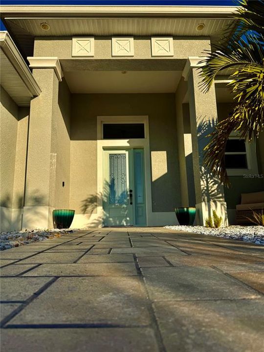 For Sale: $539,900 (3 beds, 2 baths, 1665 Square Feet)