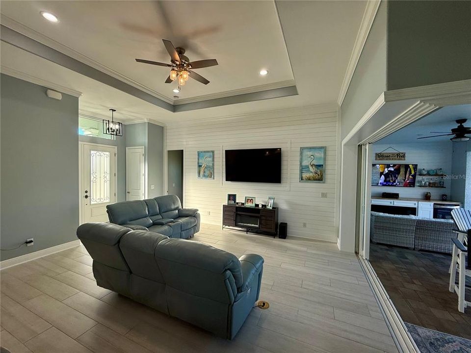 For Sale: $539,900 (3 beds, 2 baths, 1665 Square Feet)