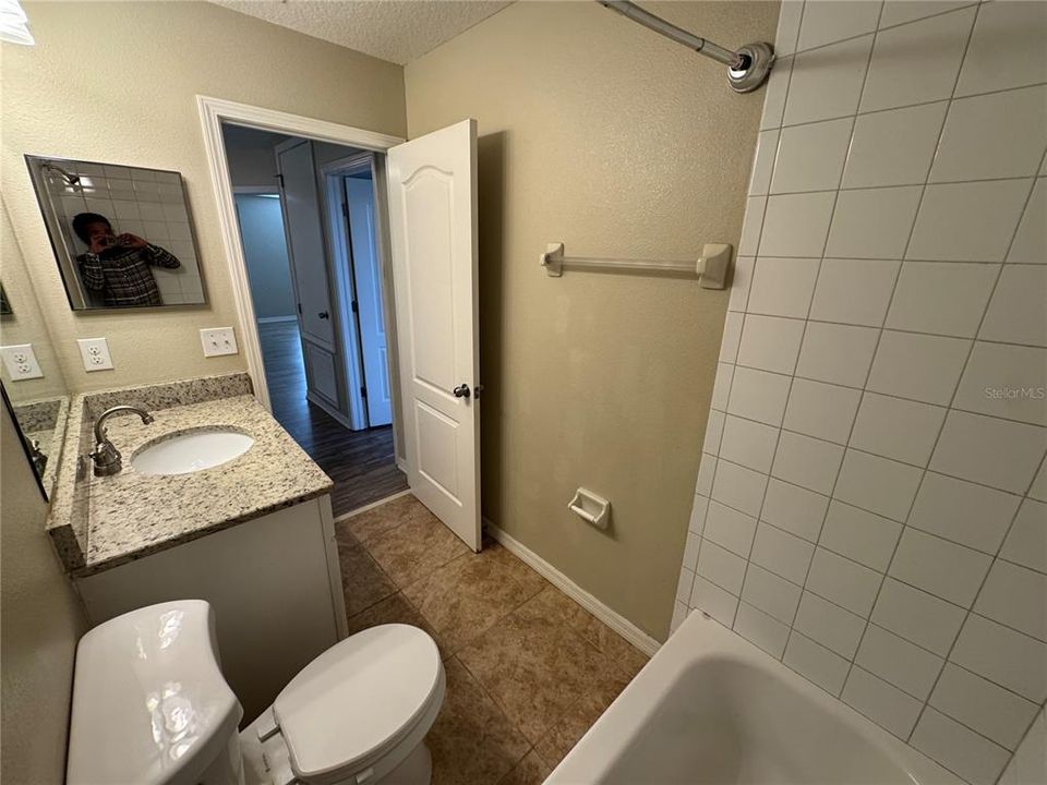 En Venta: $499,900 (3 camas, 2 baños, 2233 Pies cuadrados)