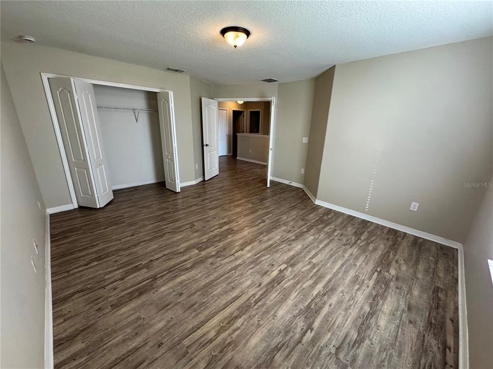 En Venta: $499,900 (3 camas, 2 baños, 2233 Pies cuadrados)