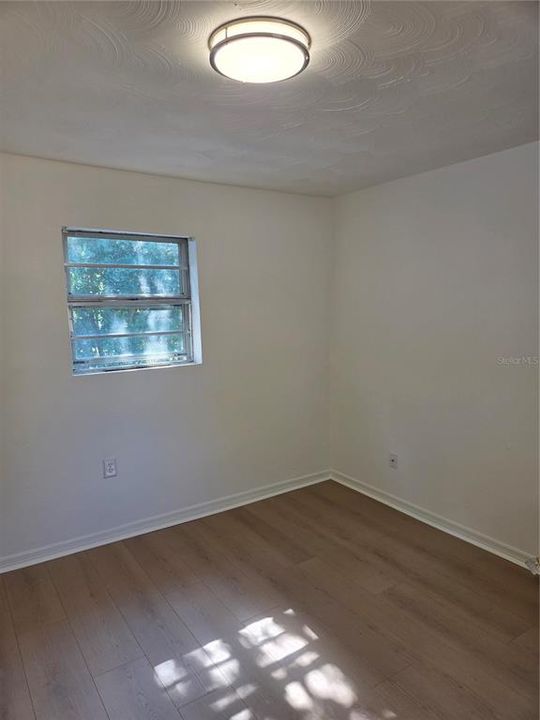 На продажу: $239,900 (3 спален, 1 ванн, 906 Квадратных фут)