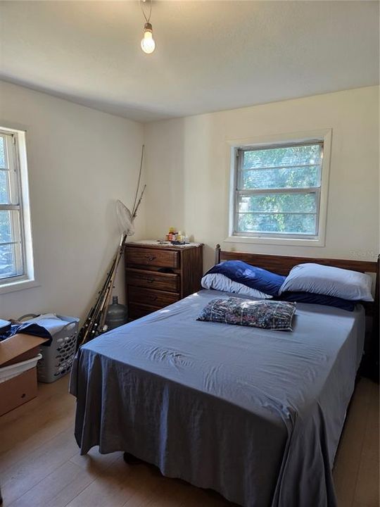 На продажу: $239,900 (3 спален, 1 ванн, 906 Квадратных фут)