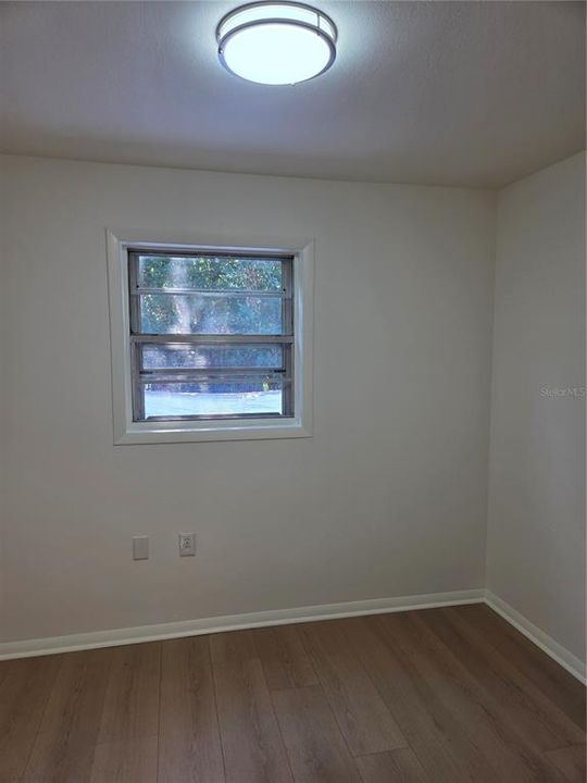 На продажу: $239,900 (3 спален, 1 ванн, 906 Квадратных фут)