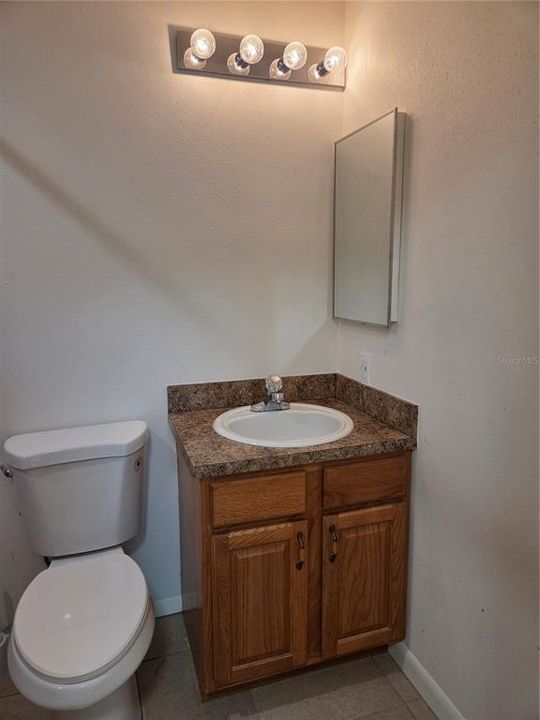 На продажу: $239,900 (3 спален, 1 ванн, 906 Квадратных фут)