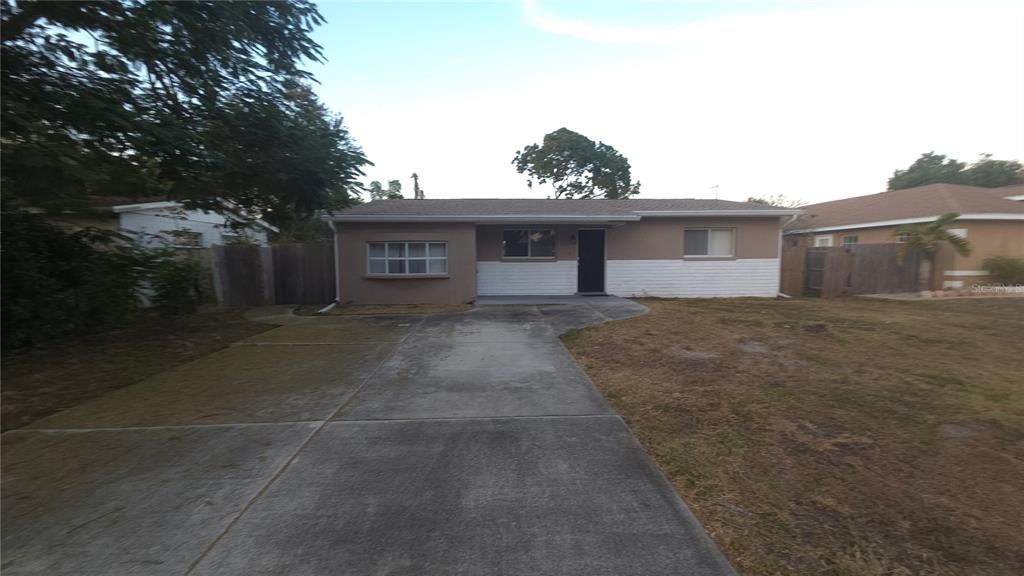 For Sale: $299,900 (3 beds, 1 baths, 1235 Square Feet)