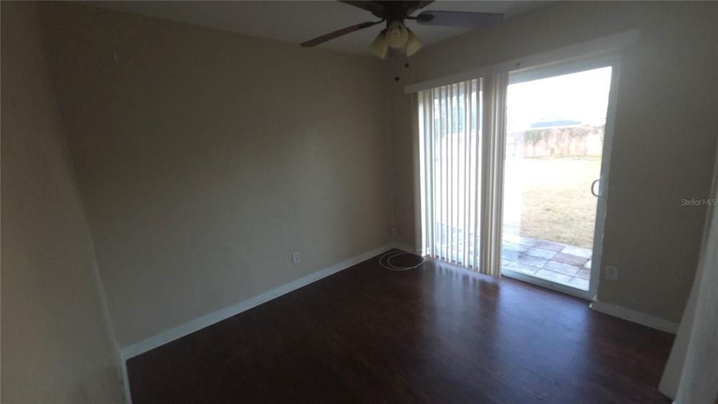 For Sale: $299,900 (3 beds, 1 baths, 1235 Square Feet)