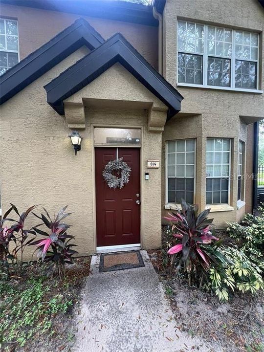 For Rent: $1,600 (1 beds, 1 baths, 991 Square Feet)