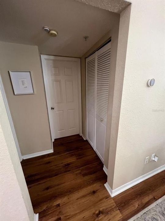 For Rent: $1,600 (1 beds, 1 baths, 991 Square Feet)