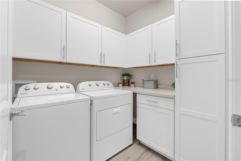 На продажу: $439,000 (2 спален, 2 ванн, 2160 Квадратных фут)