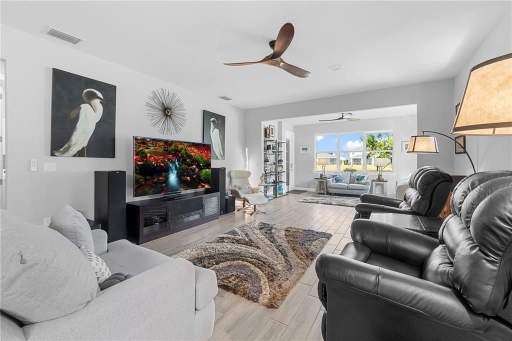 На продажу: $439,000 (2 спален, 2 ванн, 2160 Квадратных фут)