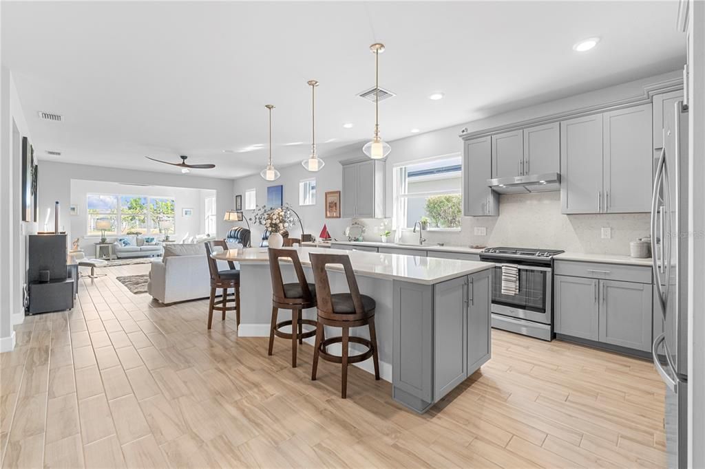 На продажу: $439,000 (2 спален, 2 ванн, 2160 Квадратных фут)