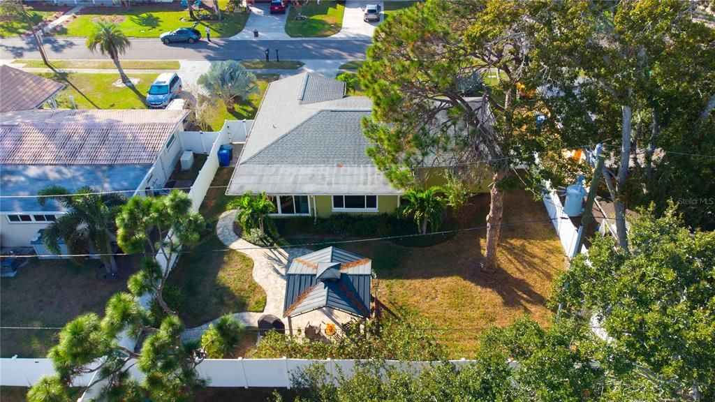 For Sale: $455,000 (2 beds, 2 baths, 1343 Square Feet)