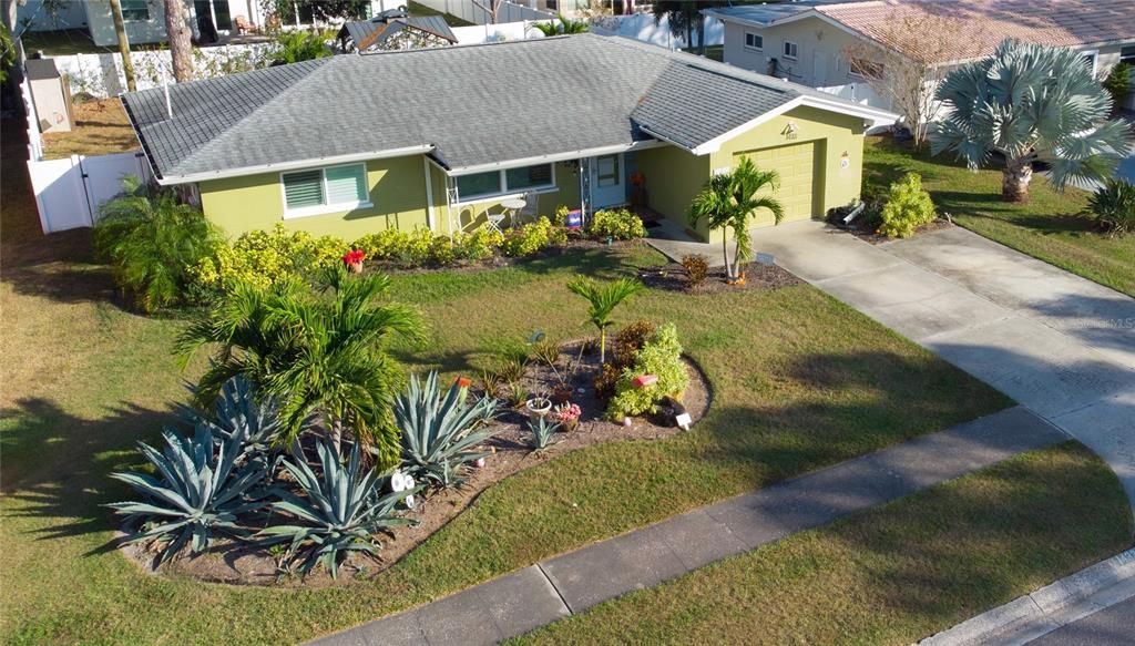 For Sale: $455,000 (2 beds, 2 baths, 1343 Square Feet)