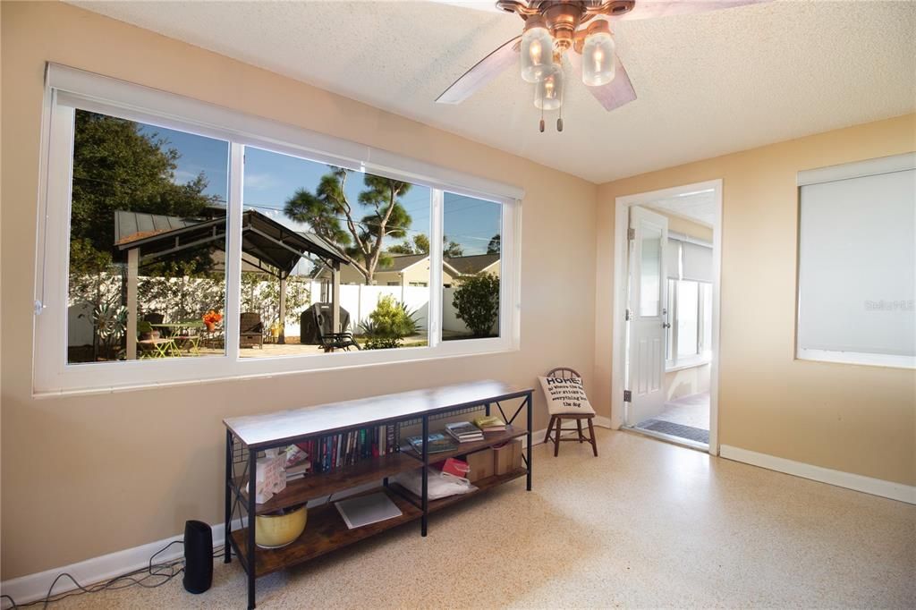 For Sale: $455,000 (2 beds, 2 baths, 1343 Square Feet)