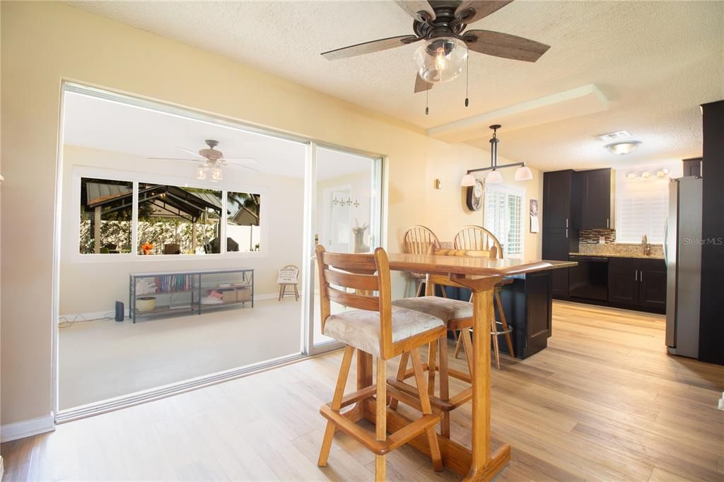 For Sale: $455,000 (2 beds, 2 baths, 1343 Square Feet)