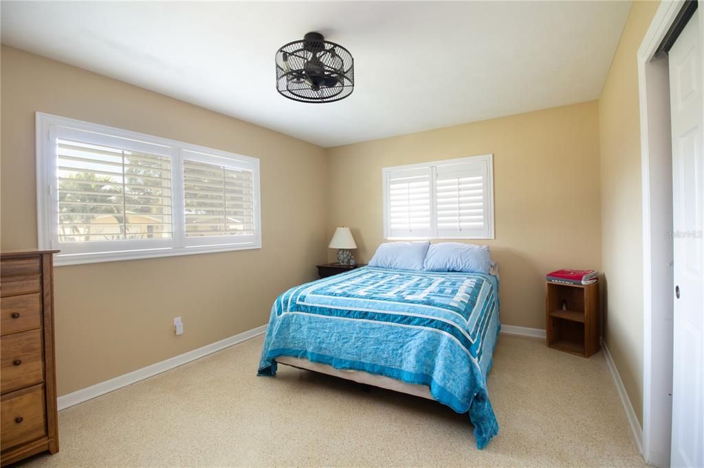 For Sale: $455,000 (2 beds, 2 baths, 1343 Square Feet)