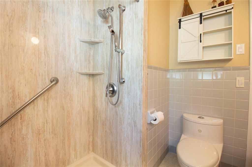 For Sale: $455,000 (2 beds, 2 baths, 1343 Square Feet)