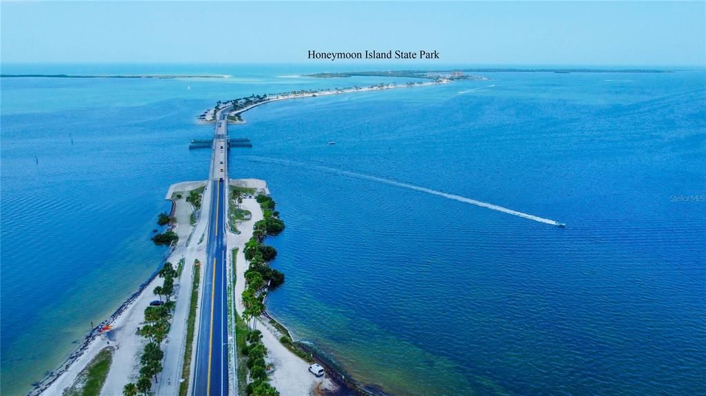 For Sale: $455,000 (2 beds, 2 baths, 1343 Square Feet)