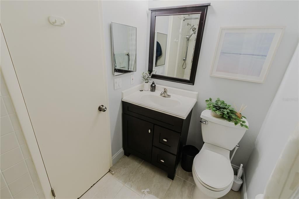 For Sale: $369,900 (2 beds, 2 baths, 1398 Square Feet)