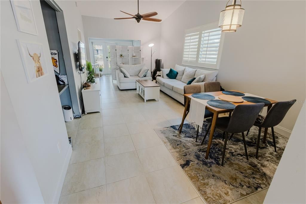 For Sale: $369,900 (2 beds, 2 baths, 1398 Square Feet)