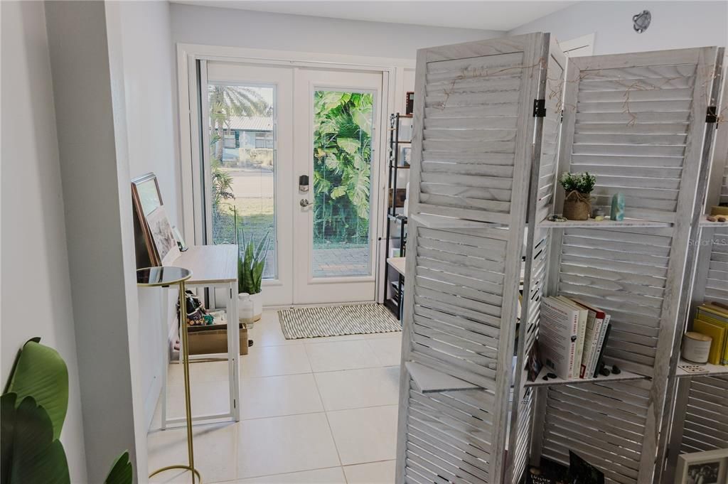 For Sale: $369,900 (2 beds, 2 baths, 1398 Square Feet)