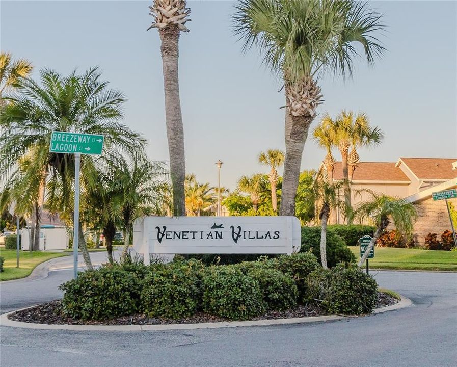 For Sale: $369,900 (2 beds, 2 baths, 1398 Square Feet)