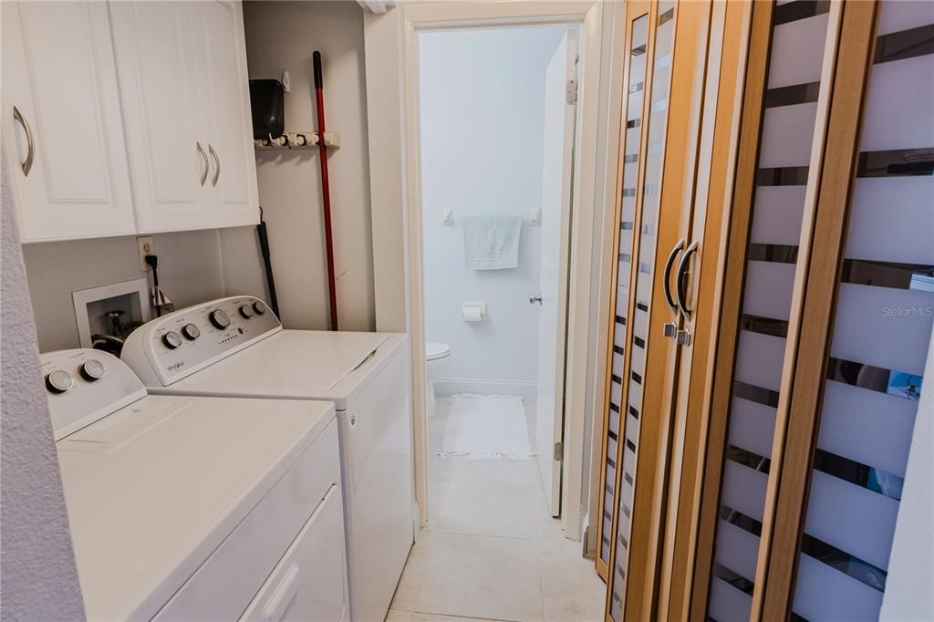 For Sale: $369,900 (2 beds, 2 baths, 1398 Square Feet)