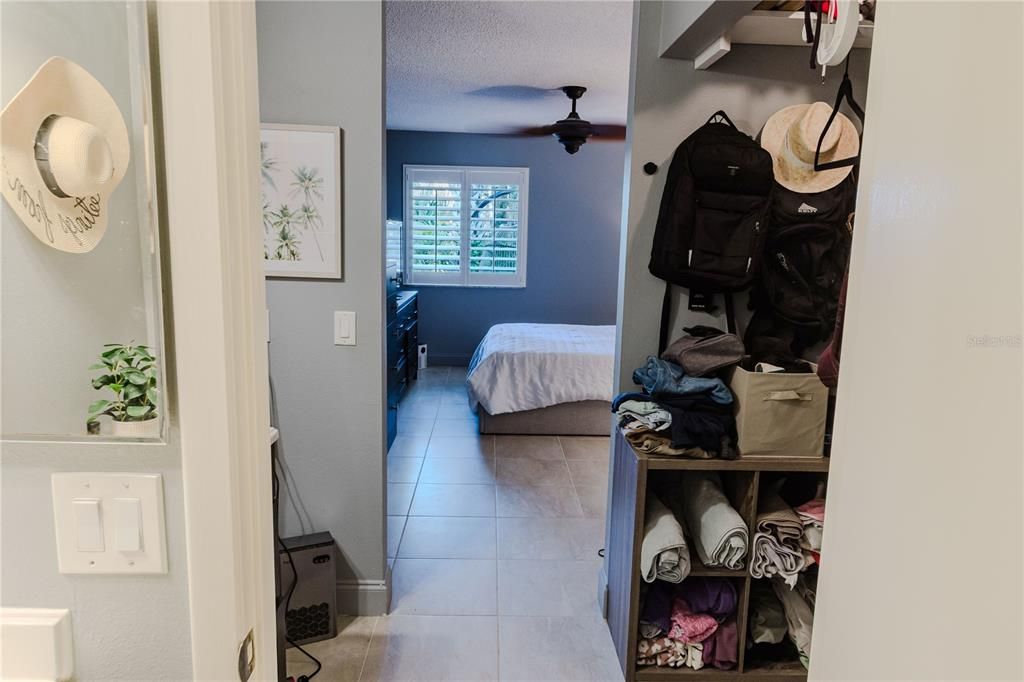 For Sale: $369,900 (2 beds, 2 baths, 1398 Square Feet)