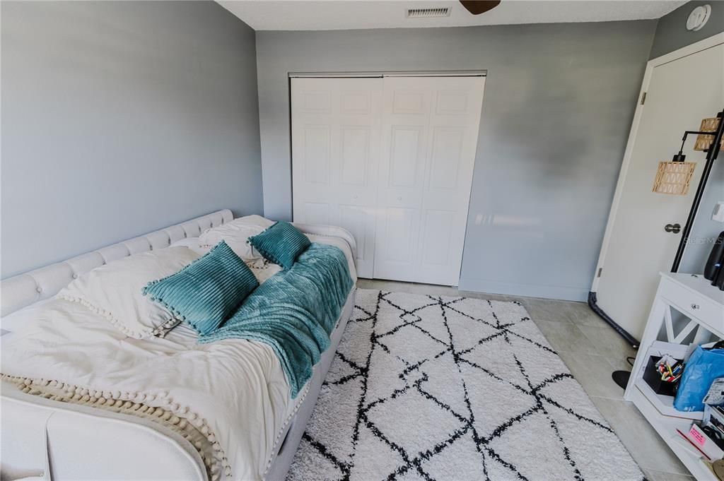 For Sale: $369,900 (2 beds, 2 baths, 1398 Square Feet)