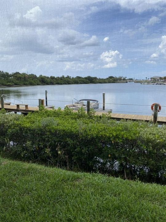 For Sale: $369,900 (2 beds, 2 baths, 1398 Square Feet)