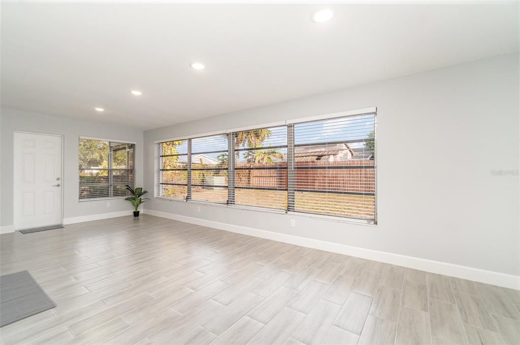 待售: $267,500 (3 贝兹, 2 浴室, 1576 平方英尺)