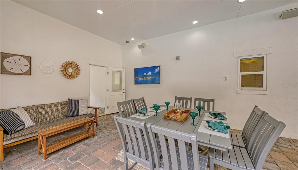 В аренду: $15,000 (4 спален, 4 ванн, 4306 Квадратных фут)