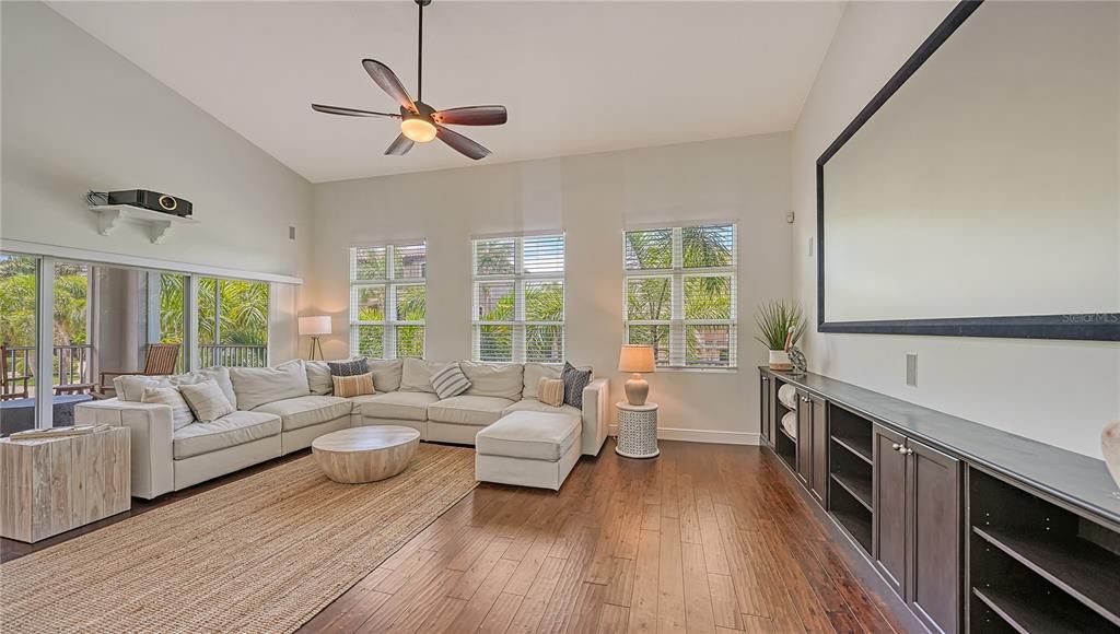 В аренду: $15,000 (4 спален, 4 ванн, 4306 Квадратных фут)