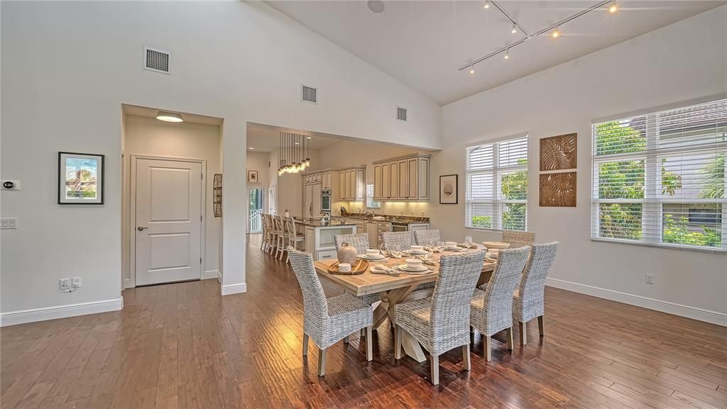 В аренду: $15,000 (4 спален, 4 ванн, 4306 Квадратных фут)