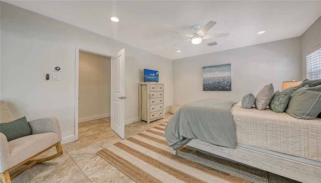 В аренду: $15,000 (4 спален, 4 ванн, 4306 Квадратных фут)