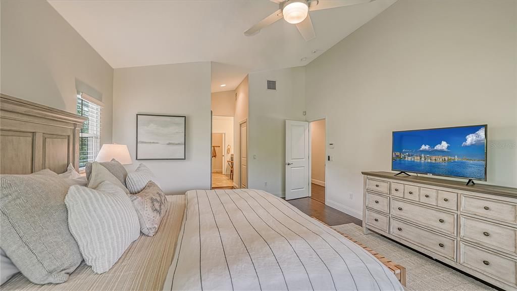 В аренду: $15,000 (4 спален, 4 ванн, 4306 Квадратных фут)