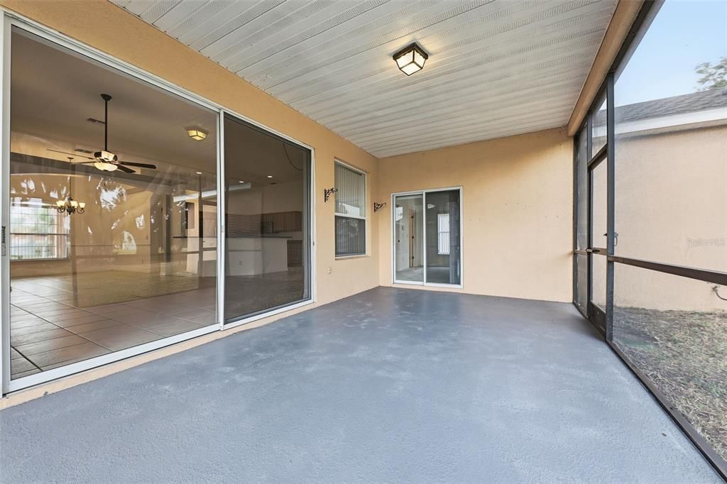 合同活跃: $309,000 (3 贝兹, 2 浴室, 1958 平方英尺)