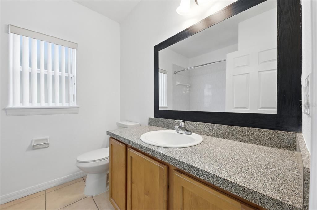 合同活跃: $309,000 (3 贝兹, 2 浴室, 1958 平方英尺)