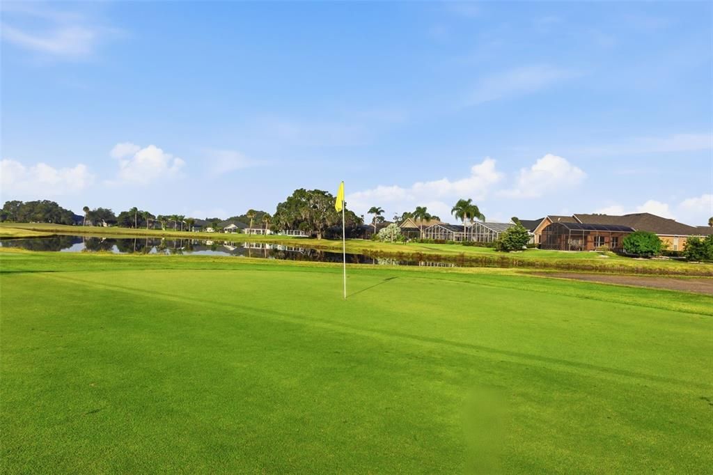 合同活跃: $309,000 (3 贝兹, 2 浴室, 1958 平方英尺)