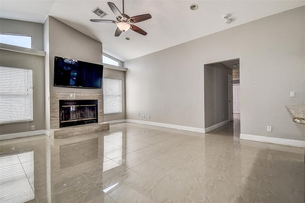 На продажу: $475,000 (4 спален, 3 ванн, 2201 Квадратных фут)