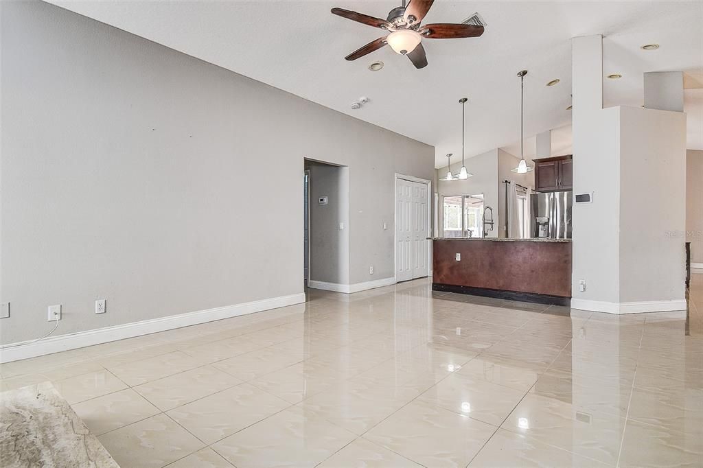 На продажу: $475,000 (4 спален, 3 ванн, 2201 Квадратных фут)