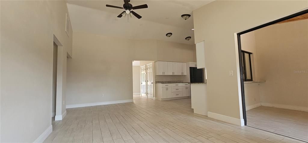 For Sale: $295,000 (3 beds, 2 baths, 1957 Square Feet)