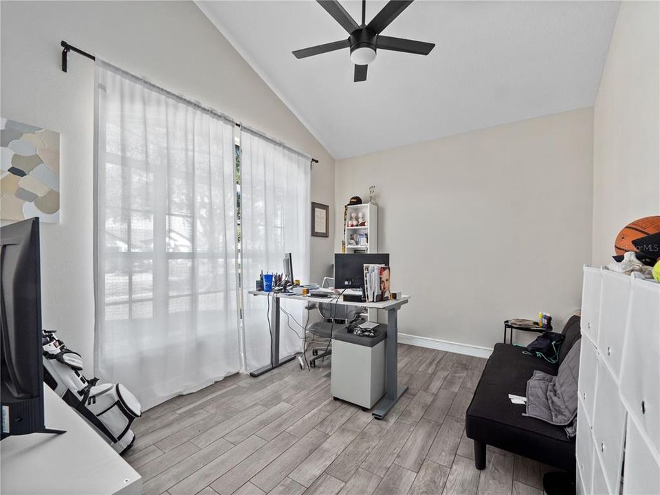 出租: $2,400 (3 贝兹, 2 浴室, 1750 平方英尺)