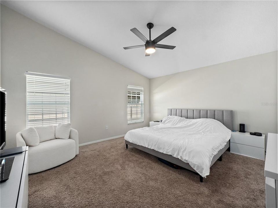 出租: $2,400 (3 贝兹, 2 浴室, 1750 平方英尺)