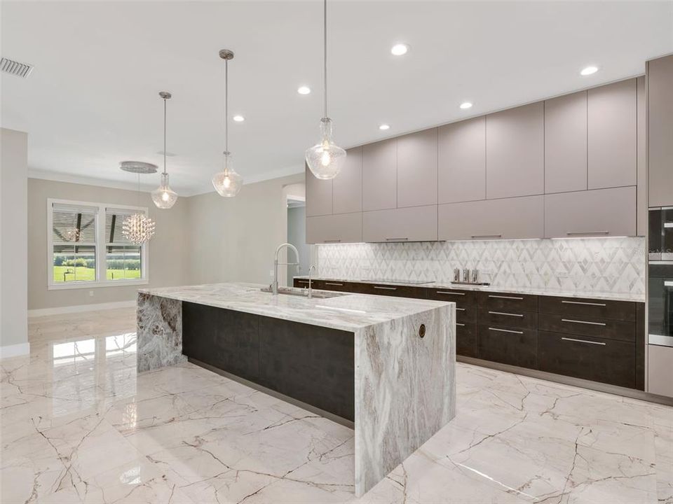 For Sale: $1,450,000 (4 beds, 3 baths, 2850 Square Feet)