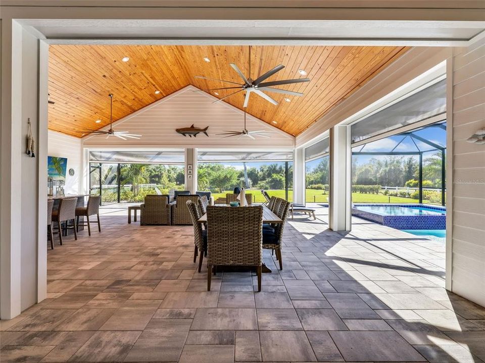 For Sale: $1,450,000 (4 beds, 3 baths, 2850 Square Feet)